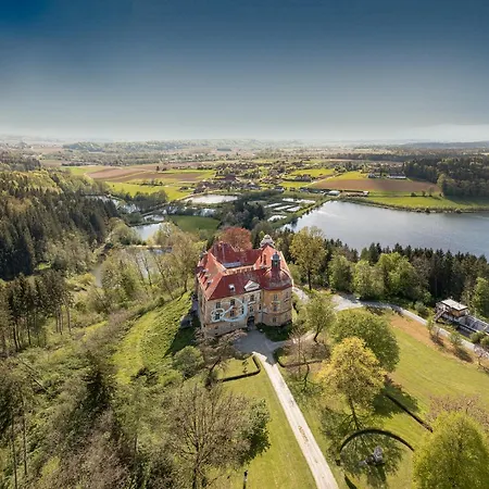 Schloss Hornegg Apartment Preding