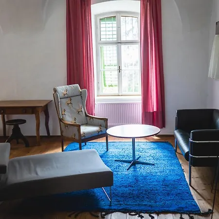 Schloss Hornegg Apartment Preding